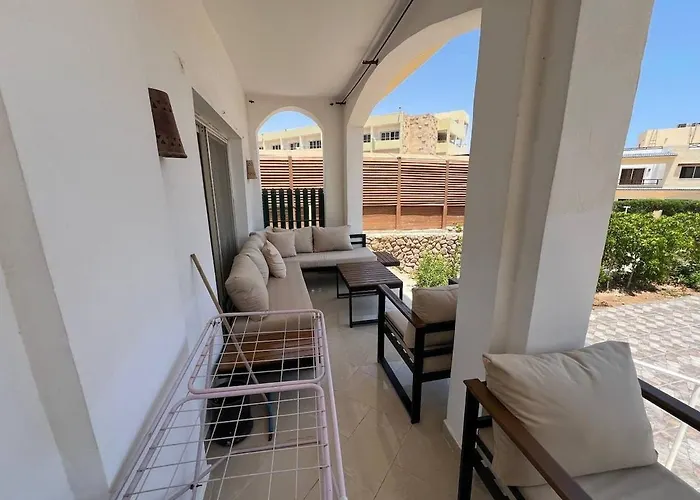 1-bdr With Garden, 1st Floor, 37 *